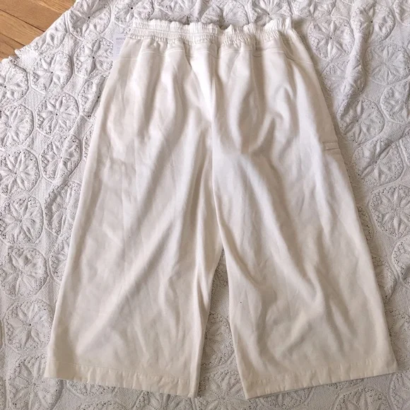 NWT Athleta wide leg sweatpants cropped white cream XL triumph hybrid capris - Picture 8 of 16